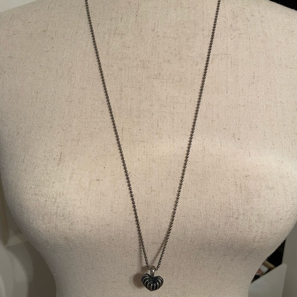 Lagos silver heart shaped necklace - Picture 4 of 6